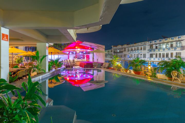 Pool 27 of 49
