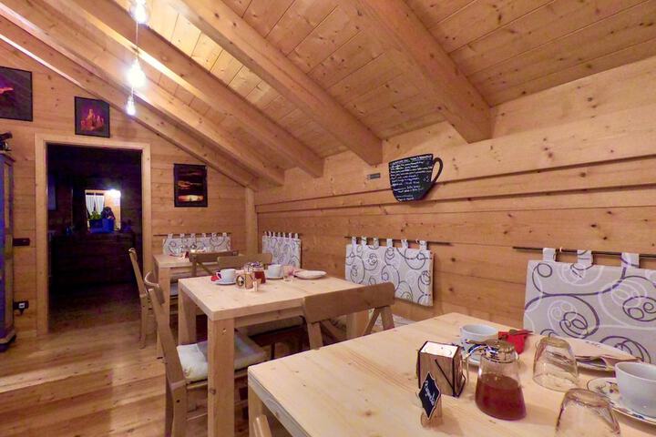 Dining Photos