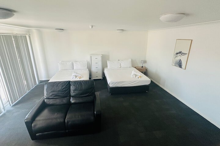 Room 7 of 33