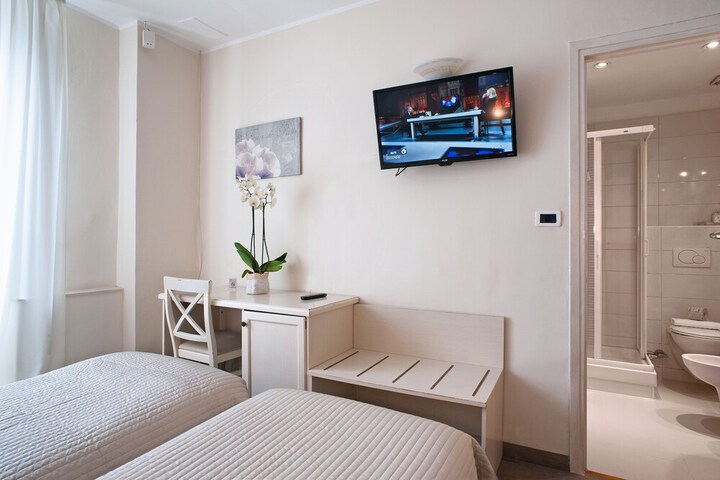 Room 18 of 40