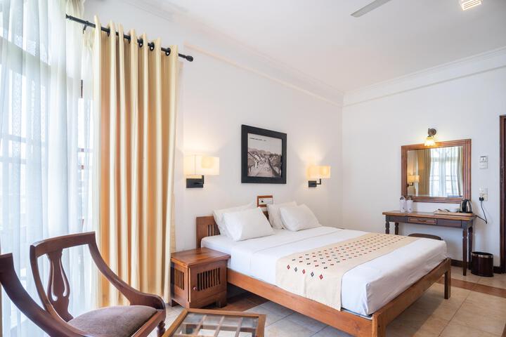 Room 22 of 46