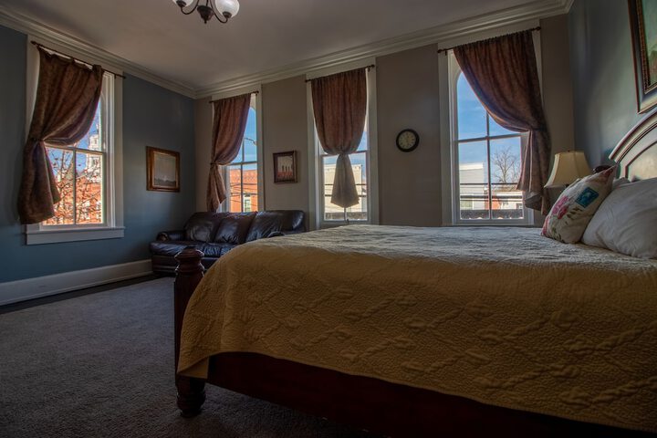 1 King Bed (25 of 40)