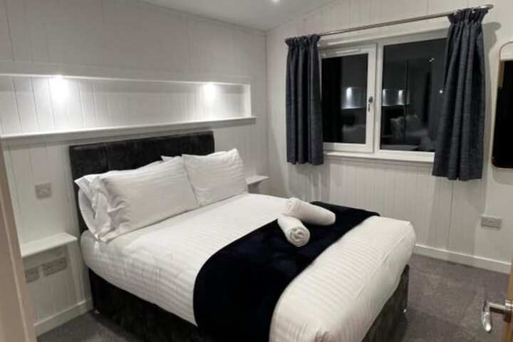 Room 42 of 107
