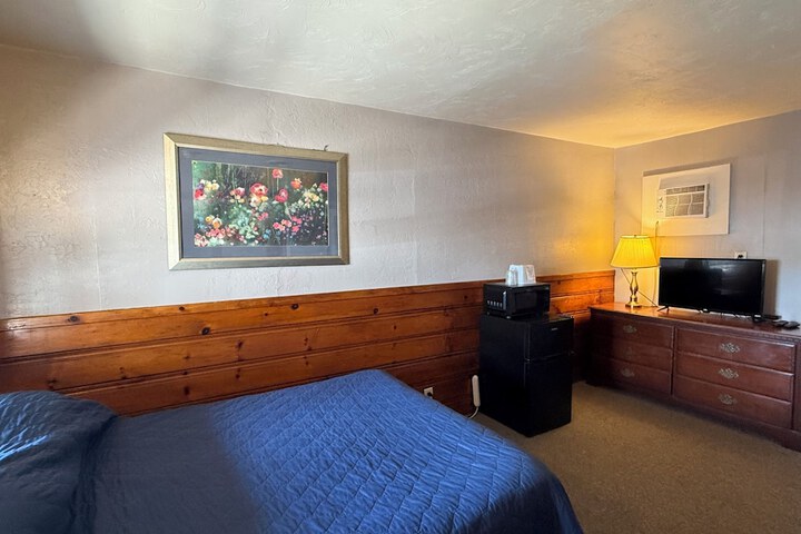 Room 6 of 36