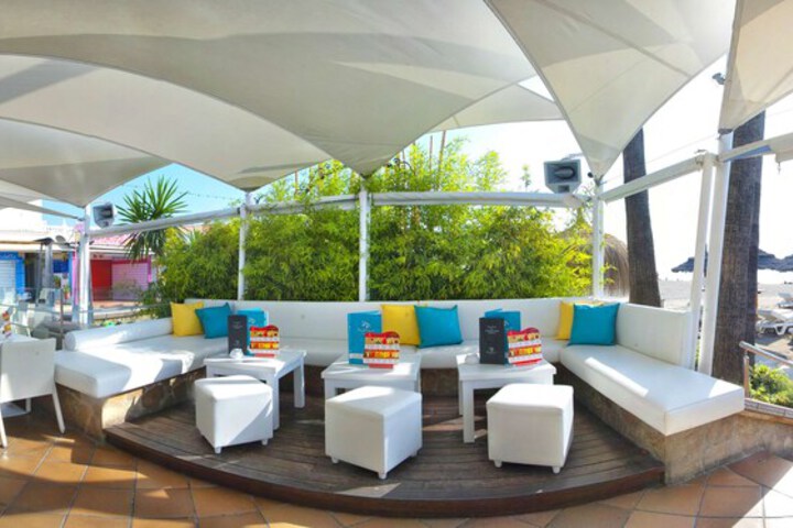 Beach bar