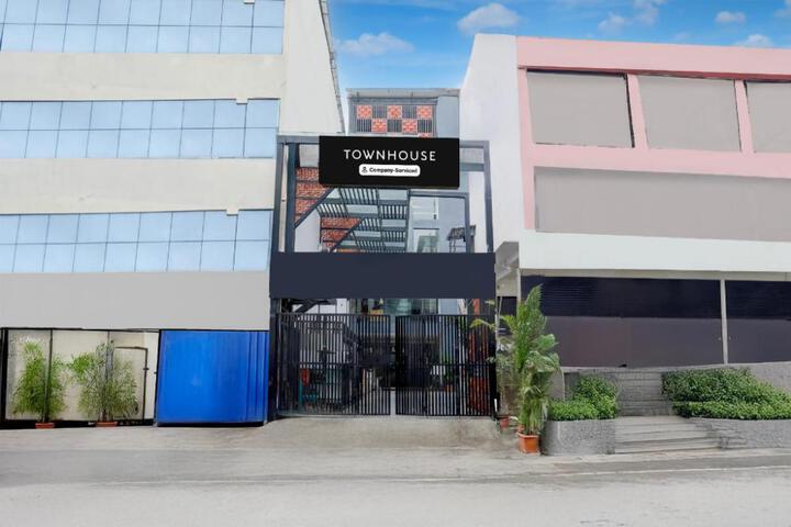 Super Townhouse Shivamogga Formerly Karthik Bhavan