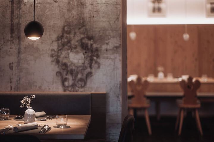 Dining 49 of 56