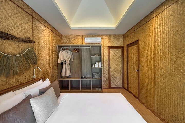 Room 18 of 54
