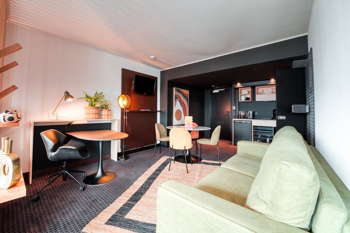 Room 31 of 47