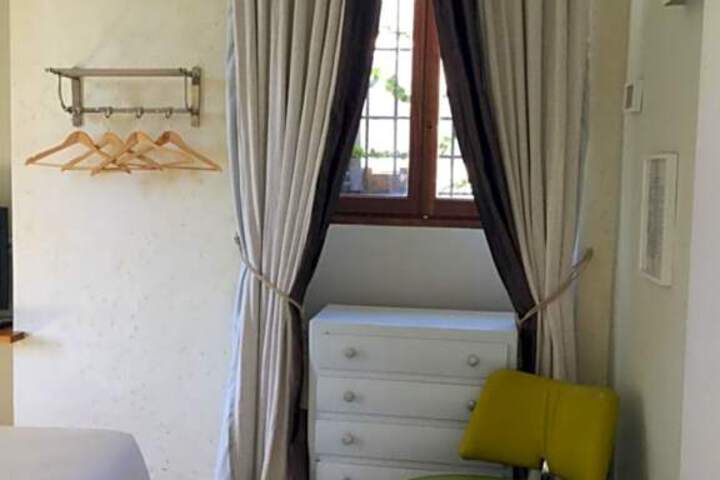 ROOM WITH a VUE
