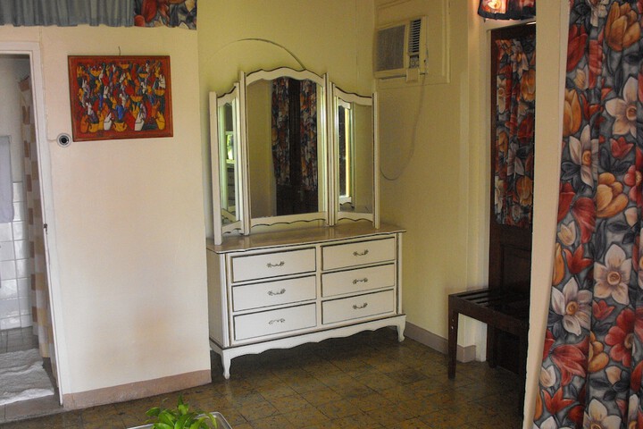 Room 16 of 35