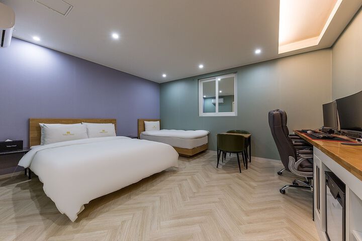 Room 41 of 63