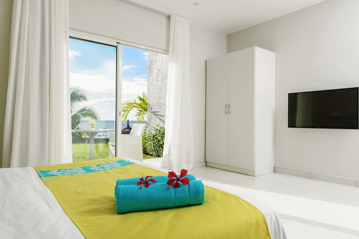 Room 9 of 33
