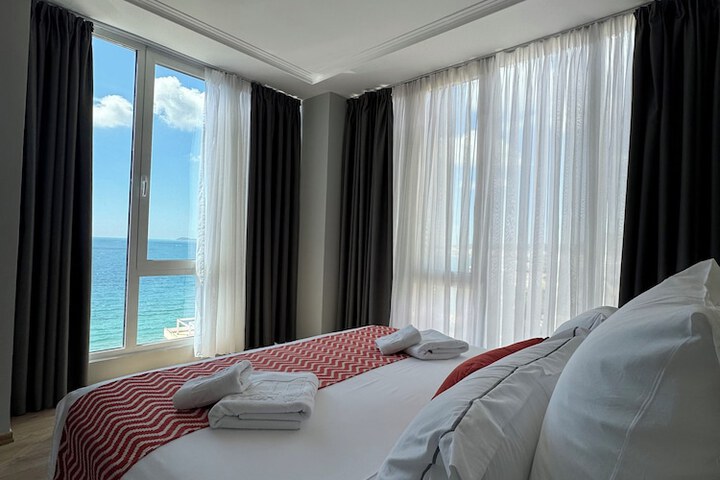 Room 76 of 191