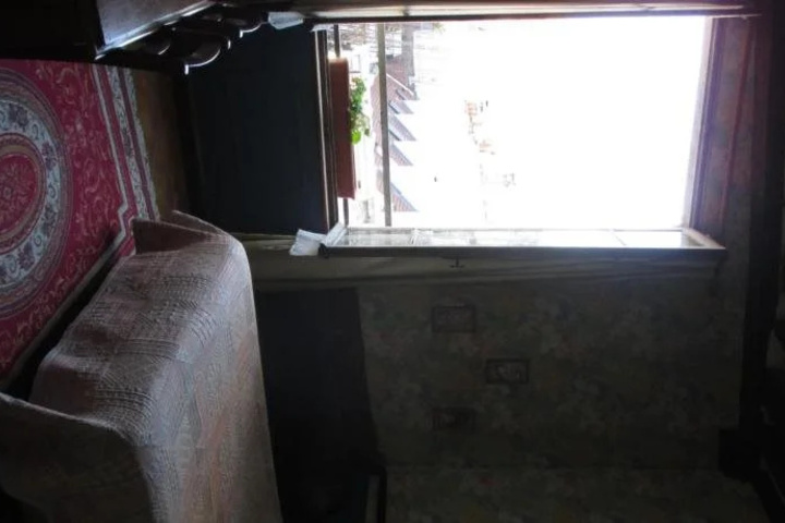 Room 10 of 15