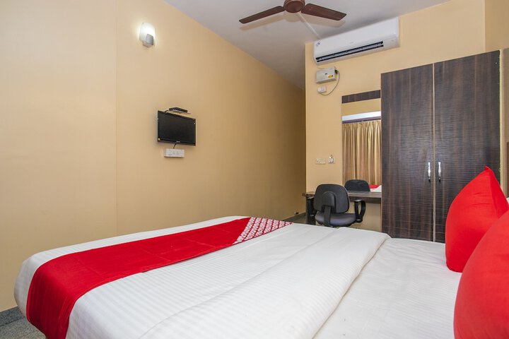 Room 9 of 24