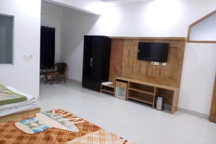 Room 8 of 45