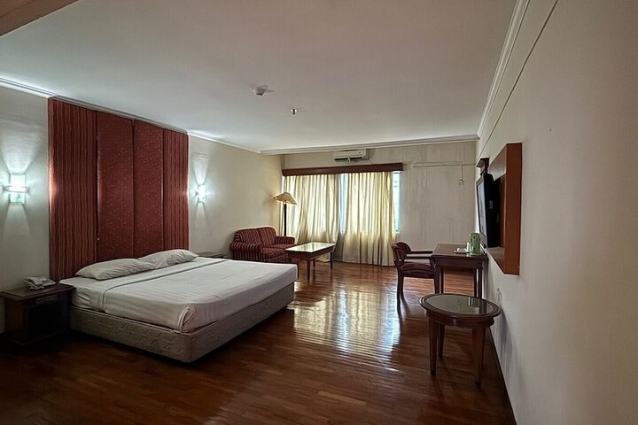 Room 7 of 20