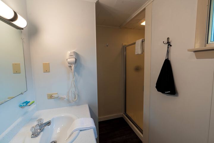 Room 42 of 59