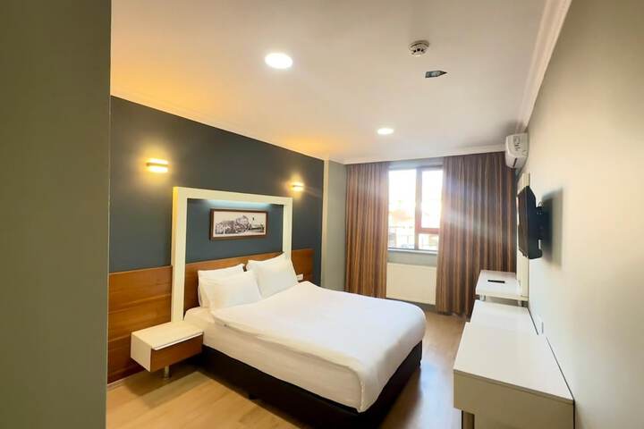 Room 10 of 23