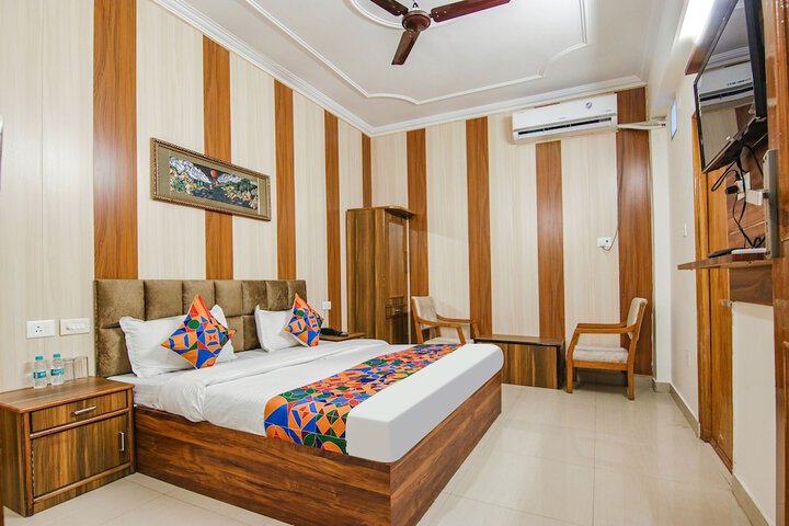 Room 12 of 36