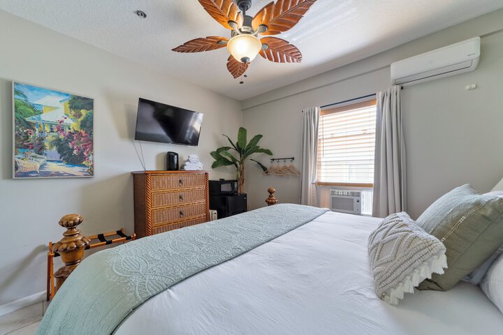 Room 14 of 36