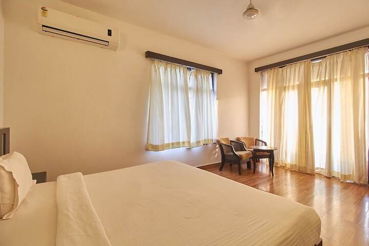 Room 4 of 66