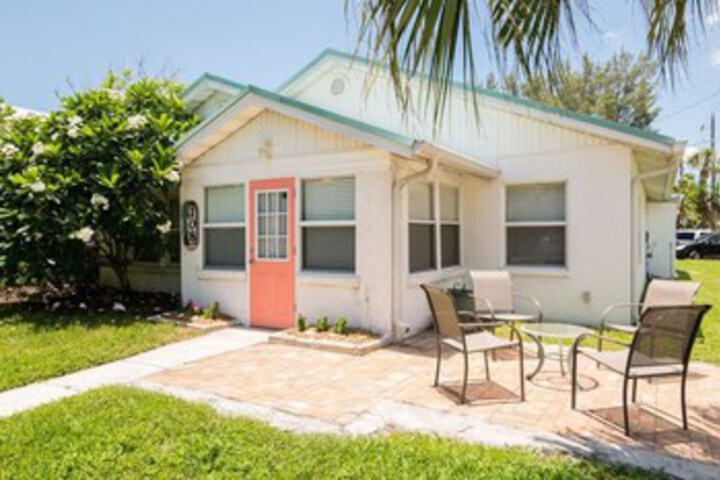 Alamanda Villas Island Daze in Holmes Beach, FL