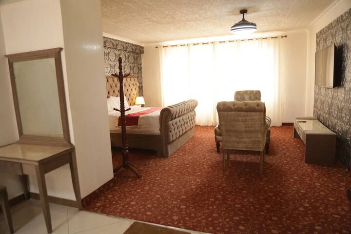 Room 8 of 23