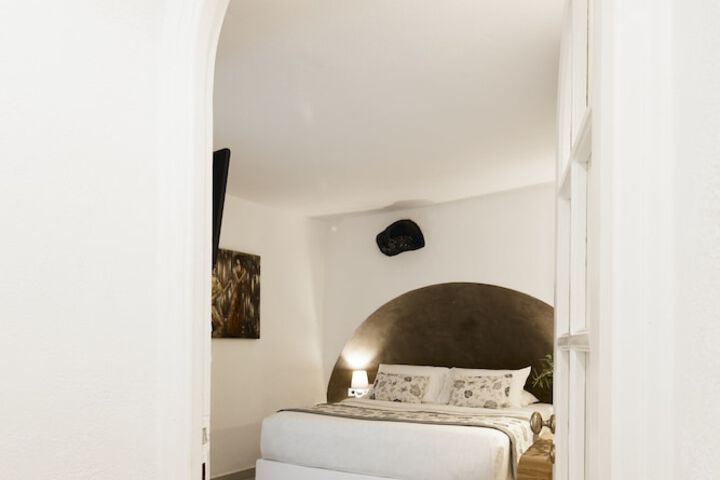 Room 3 of 279