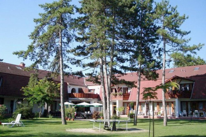 Hotel 48 of 53