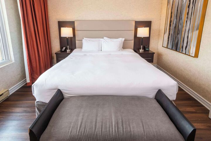 1 Queen Bed Suite (11 of 34)