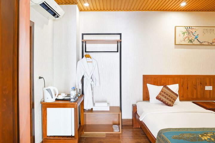 Room 5 of 31