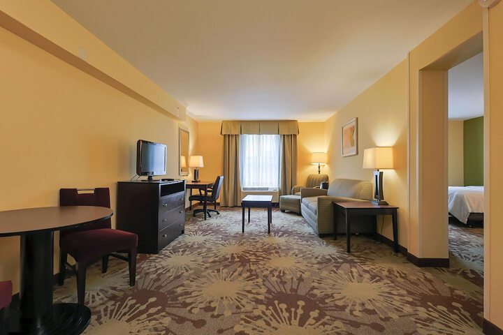 Room 9 of 27