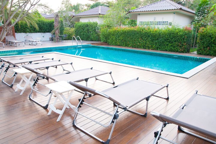 Pool 20 of 43