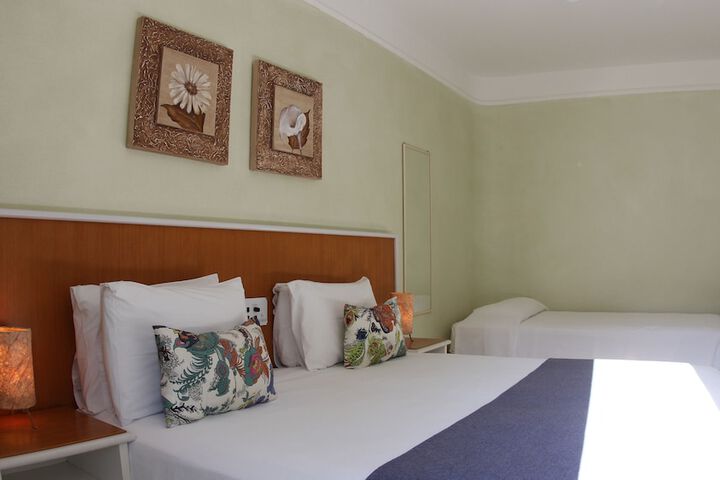 Room 5 of 40