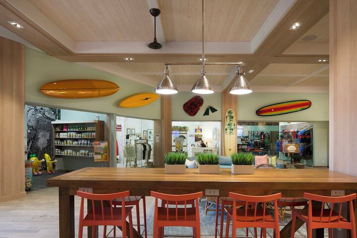 Entrance & Lobby