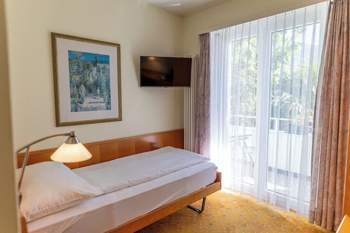 Room 21 of 156