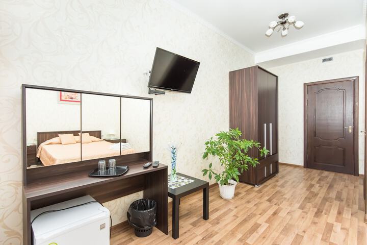 Room 8 of 35