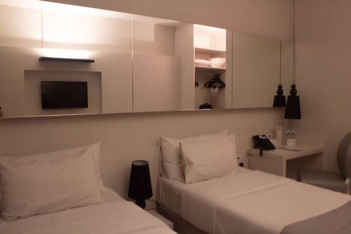 Room 5 of 46