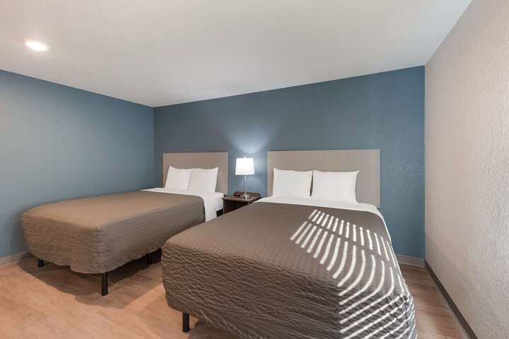 1 Queen Bed (17 of 23)