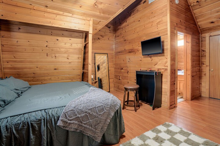 Room 15 of 40