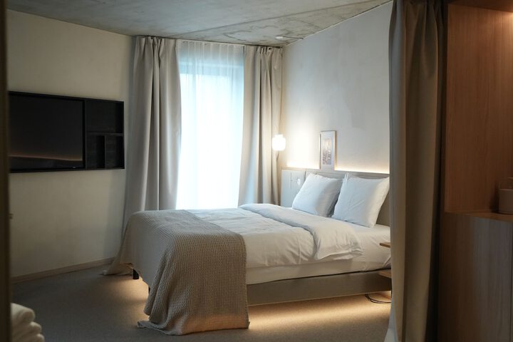 Room 52 of 134