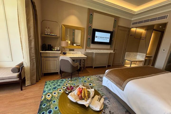 Room 28 of 159
