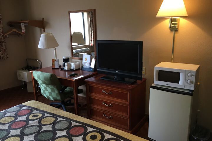 1 King Bed Suite (6 of 34)