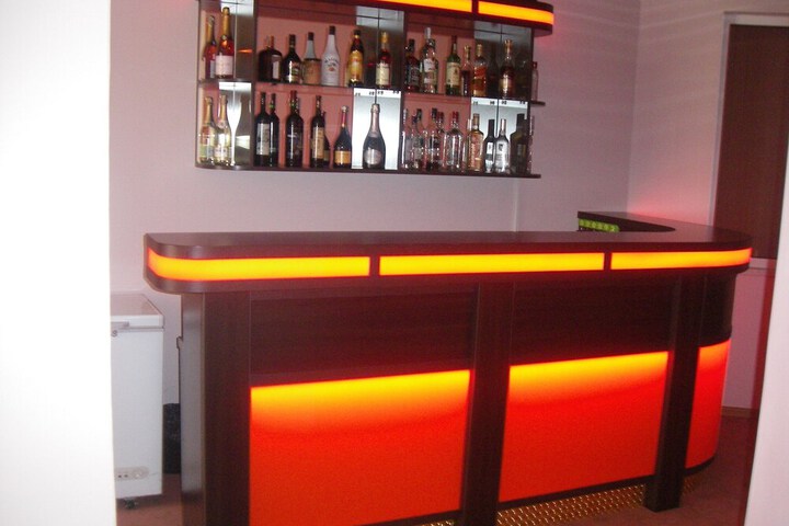 Lounge 31 of 41
