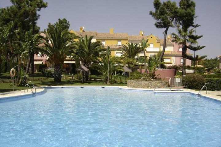 Magnífico adosado de esquina con vistas al golf playas Islantilla
