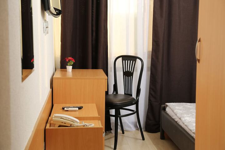 Room 43 of 96