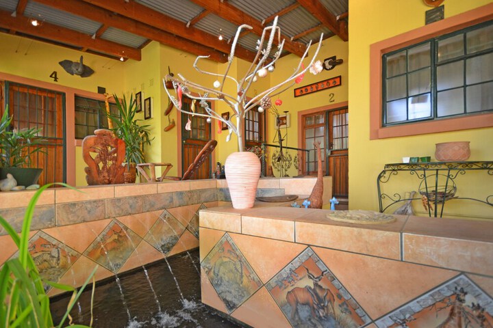 Entrance & Lobby