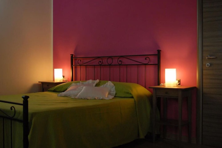 Room 4 of 16